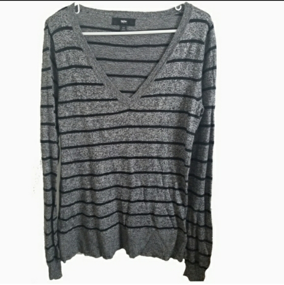 Mossimo Gray Striped V-Neck Long Sleeve Sweater - Picture 5 of 8